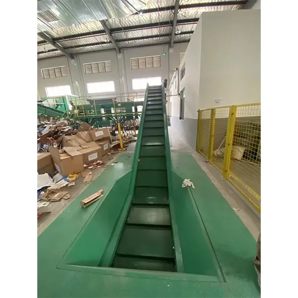 Resource recovery conveyor belt for recycling applications